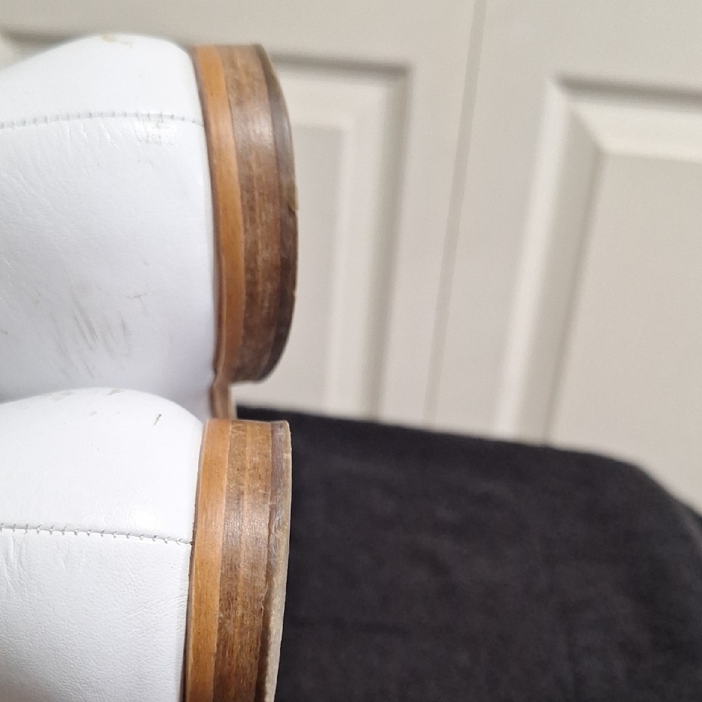 Vintage Bandolino Italy White Leather Slip-On Flats-8½ - Picture 9 of 10